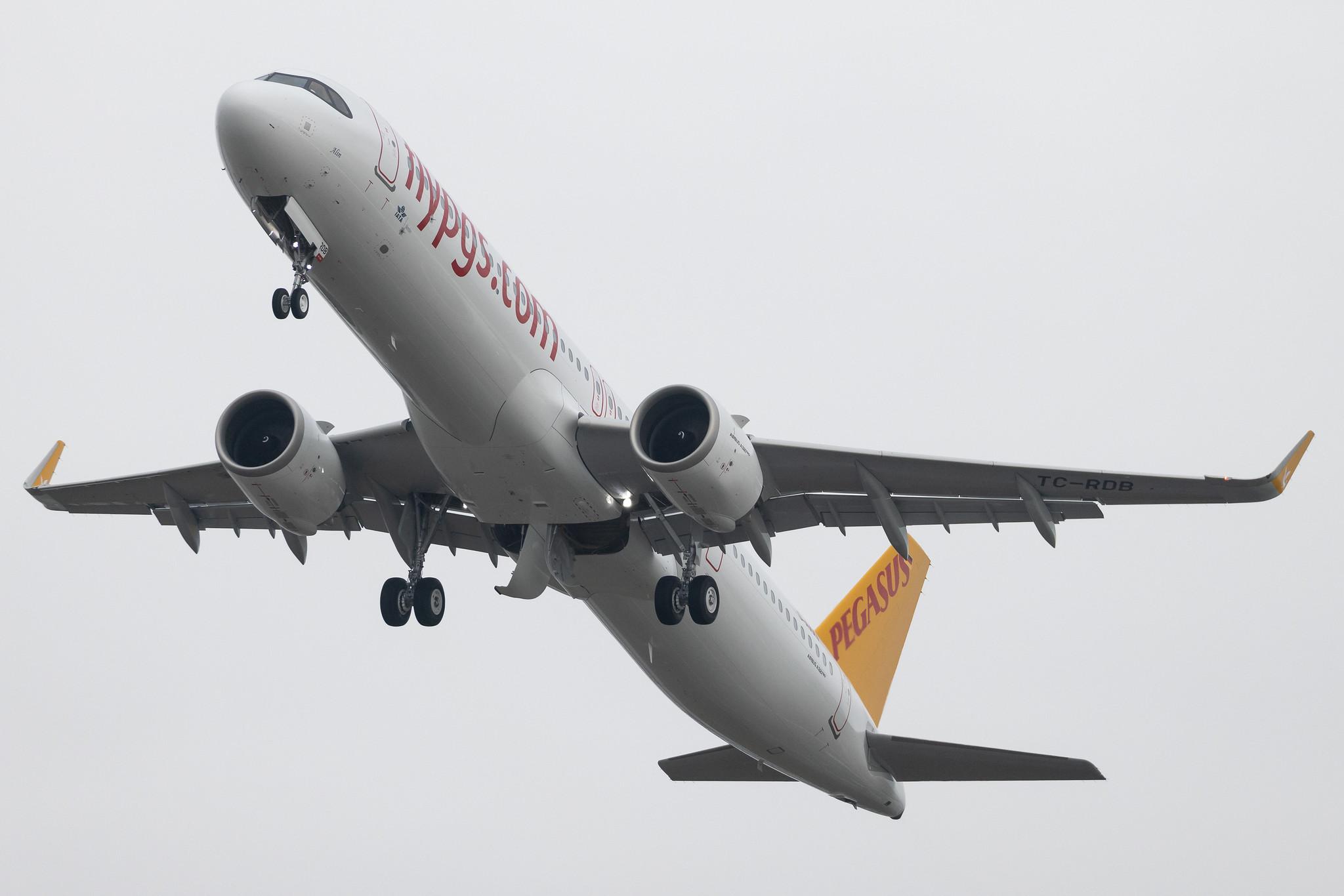 Hamburg Finkenwerder: Pegasus (PC / PGT) | Airbus A321-251NX A21N | D-AXXV | TC-RDB | MSN 11100