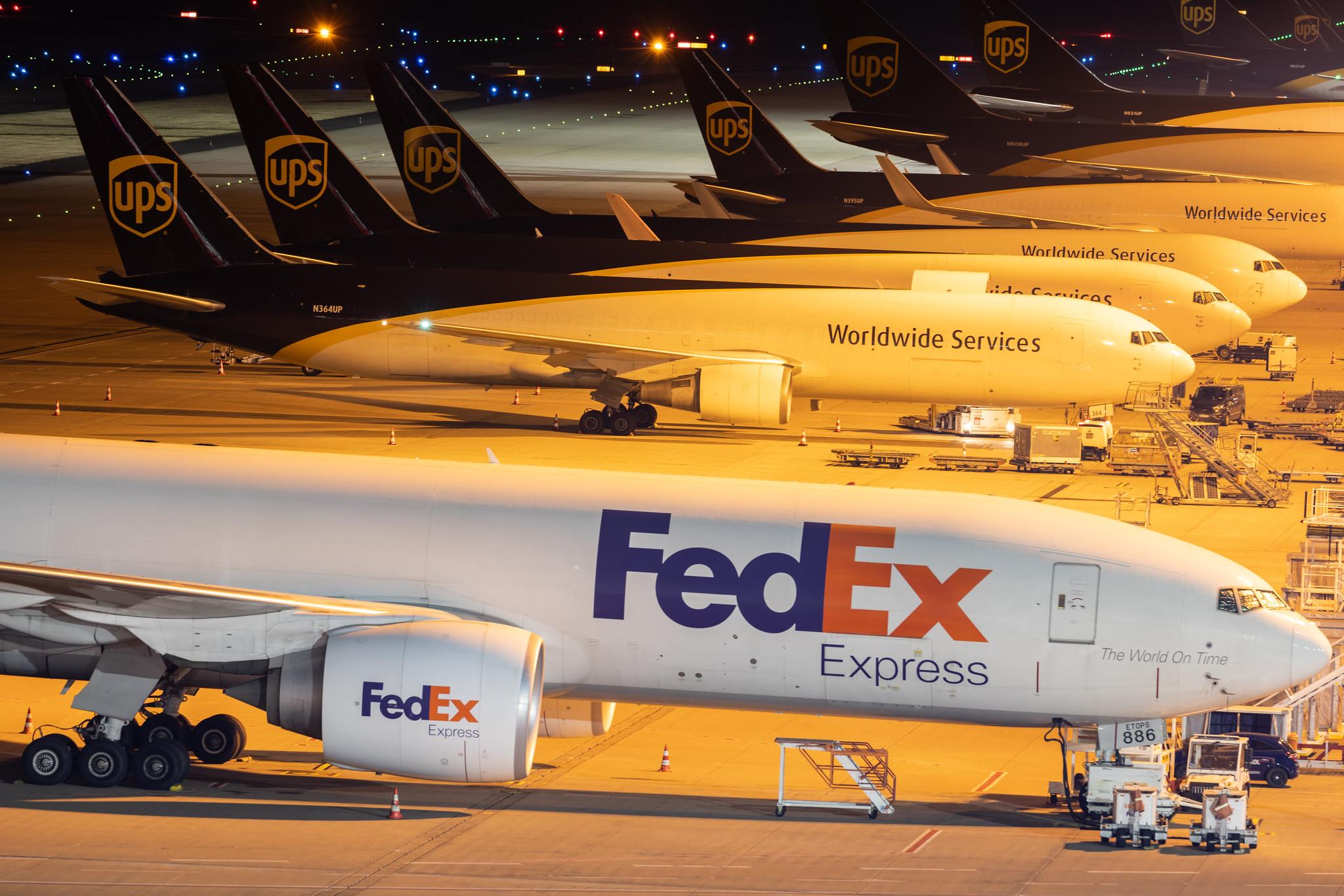 Köln Bonn Airport: FedEx (FX / FDX) |  Boeing 777-FS2 B77L | N886FD | MSN 41065