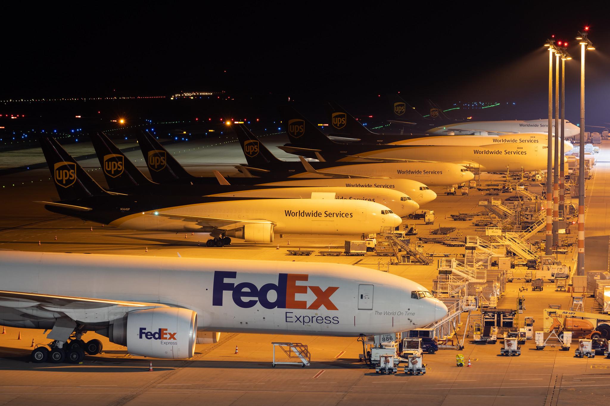 Köln Bonn Airport: UPS (5X / UPS) | Boeing 767-346(ER)(BCF) B763 | N364UP | MSN 33845