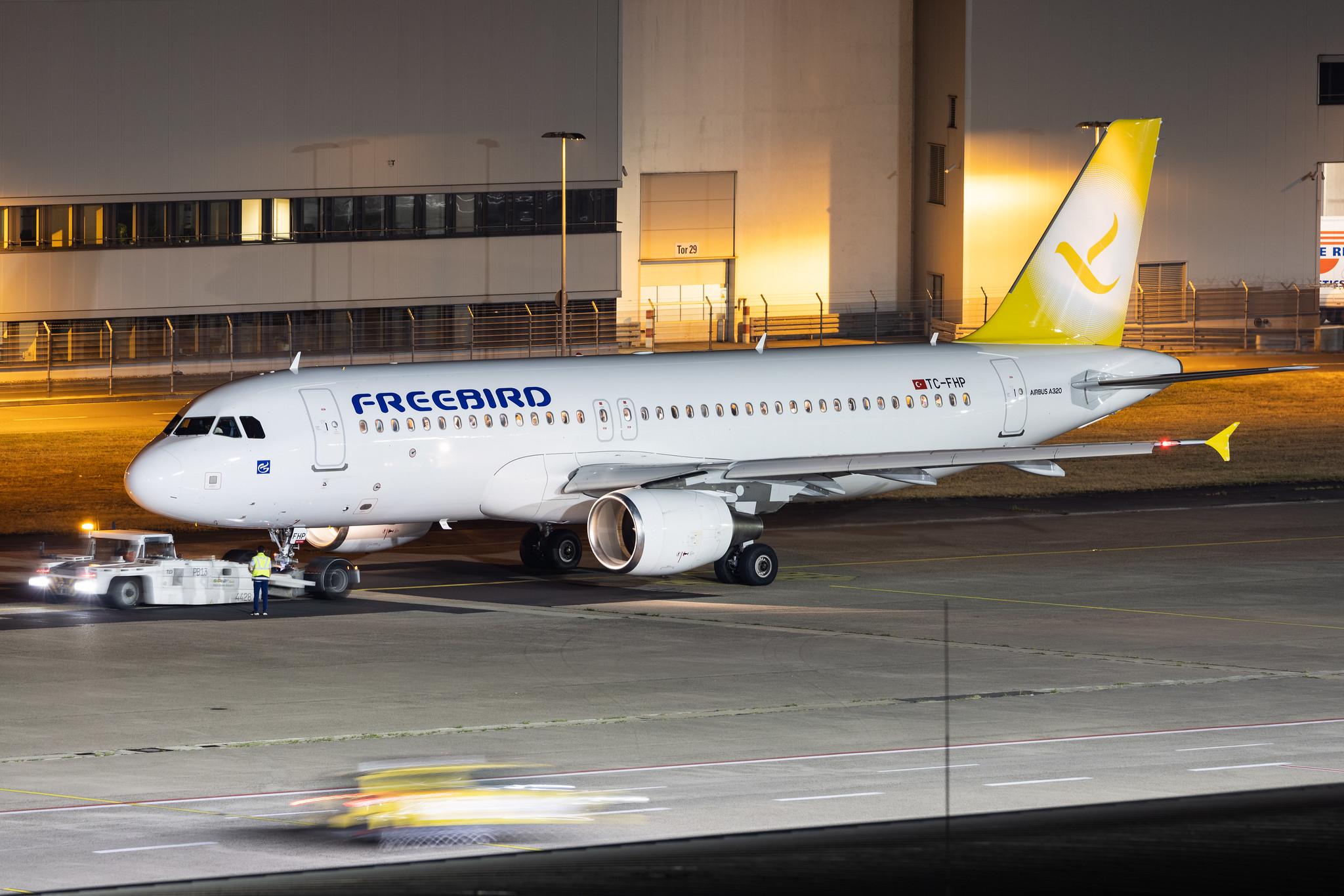 Köln Bonn Airport: Freebird Airlines (FH / FHY) | Airbus A320-214 A320 | TC-FHP | MSN 05906
