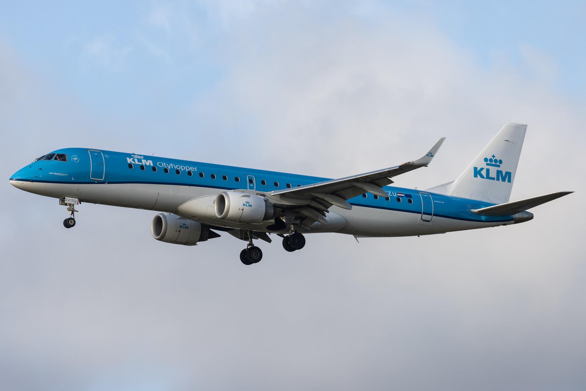 Amsterdam Schiphol: KLM (KL / KLM) | Operator: KLM Cityhopper | Embraer E190STD E190 | PH-EZU | MSN 19000522