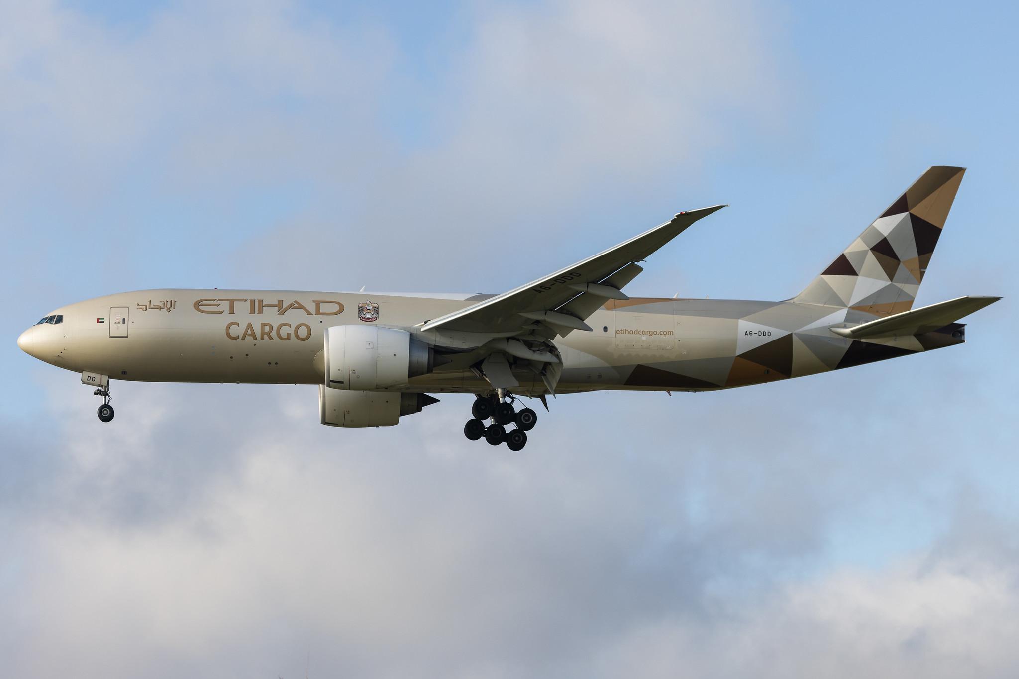 Amsterdam Schiphol: Etihad Cargo (EY / ETD) | Boeing 777-FFX B77L | A6-DDD | MSN 62744