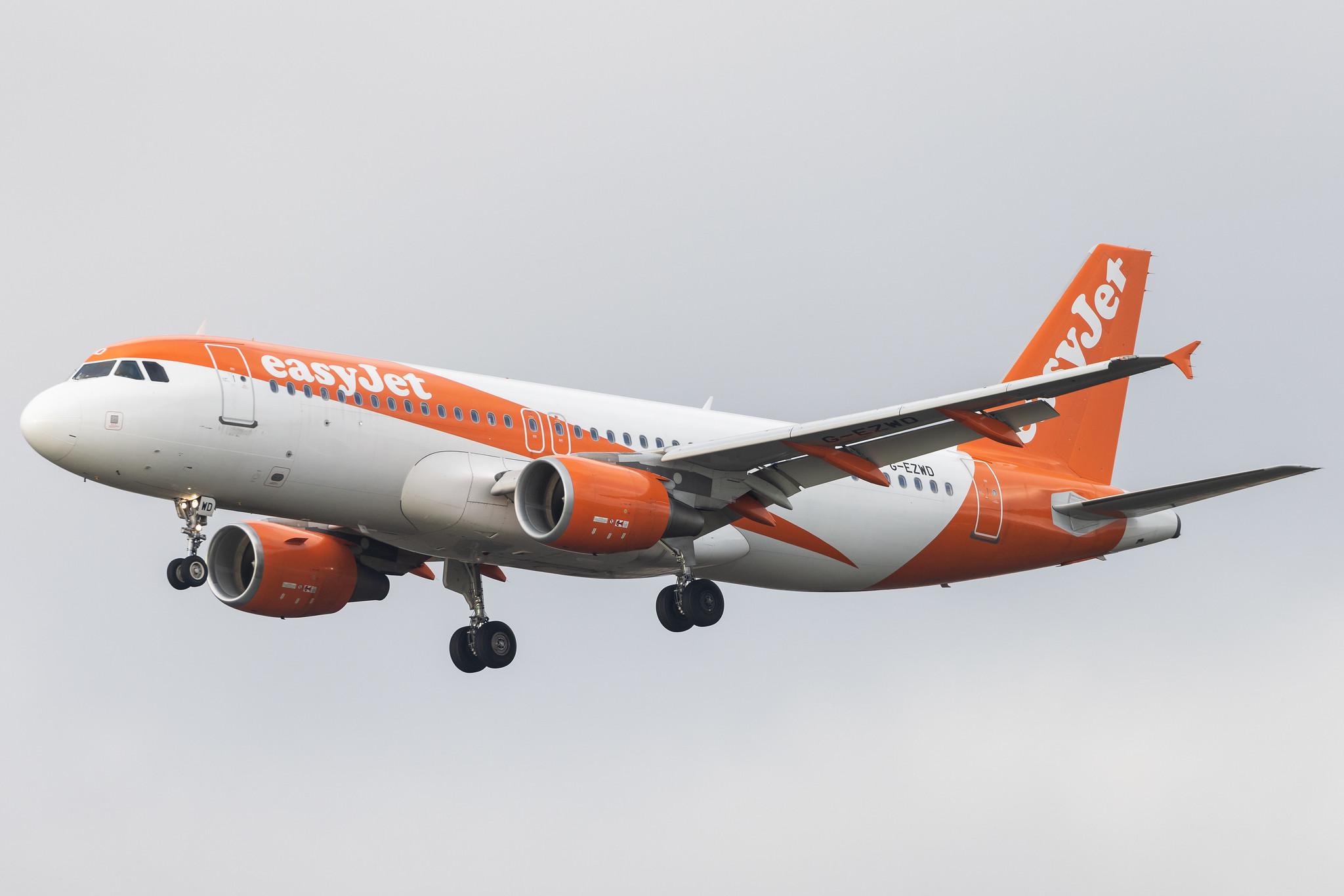 Amsterdam Schiphol: easyJet (U2 / EZY) | Airbus A320-214 A320 | G-EZWD | MSN 5249