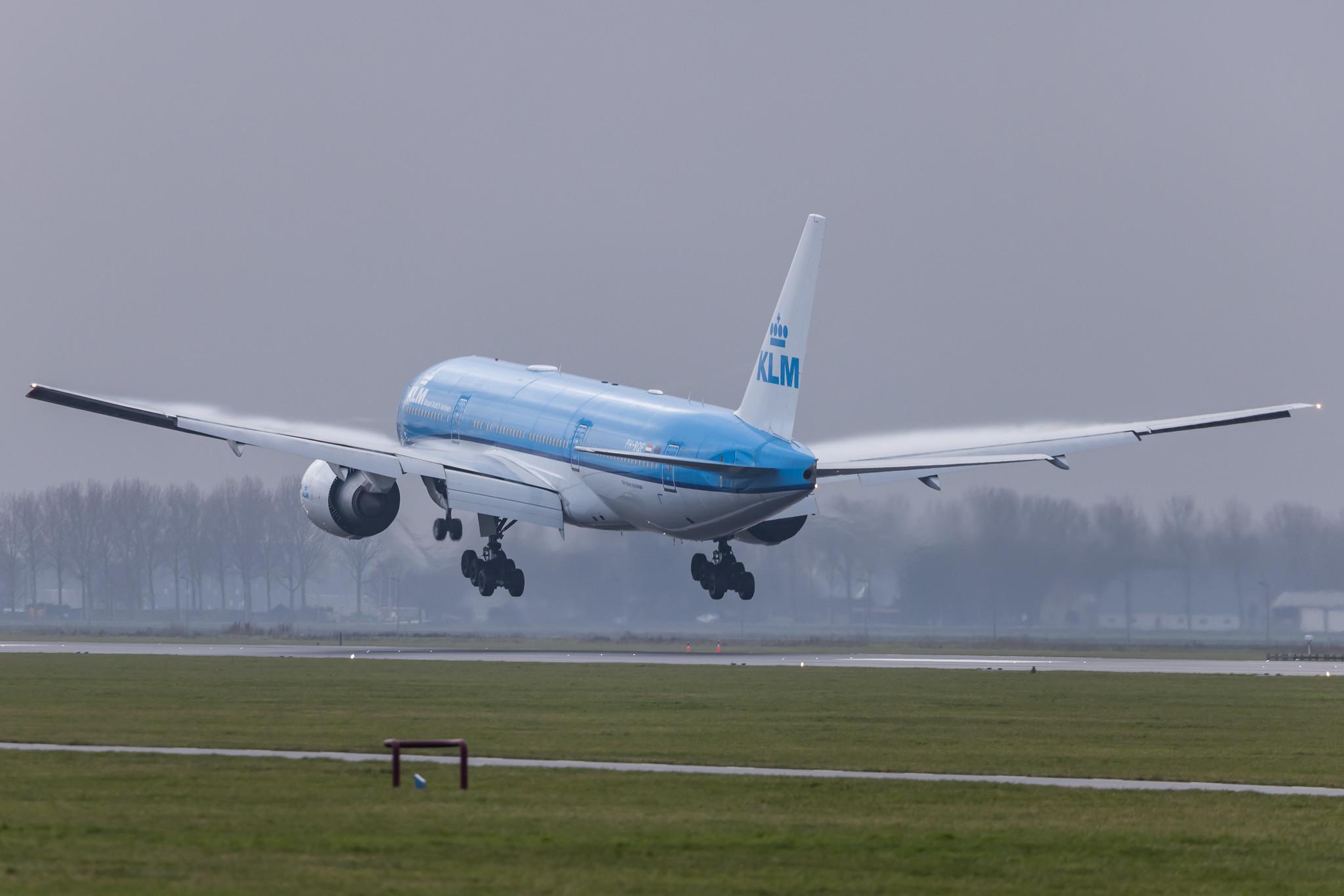 Amsterdam Schiphol: KLM (KL / KLM) | Boeing 777-206(ER) B772 | PH-BQE | MSN 28691