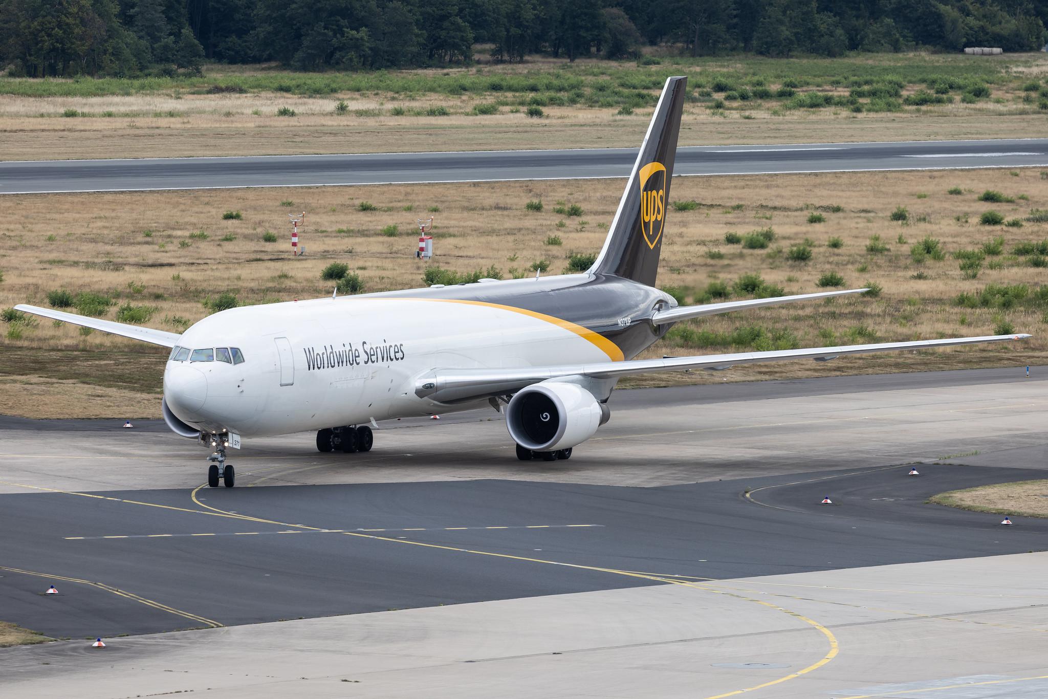 Köln Bonn Airport: UPS (5X / UPS) | Boeing 767-300F(ER) B763 | N371UP | MSN 65791