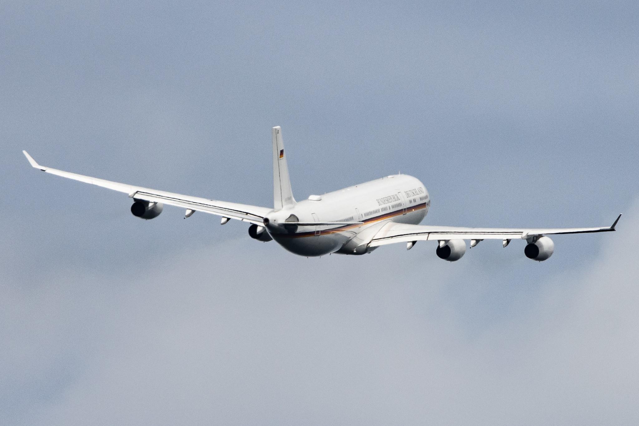 Köln Bonn Airport: German Air Force (/ GAF) | Airbus A340-313 A343 | 16+02 | MSN 355