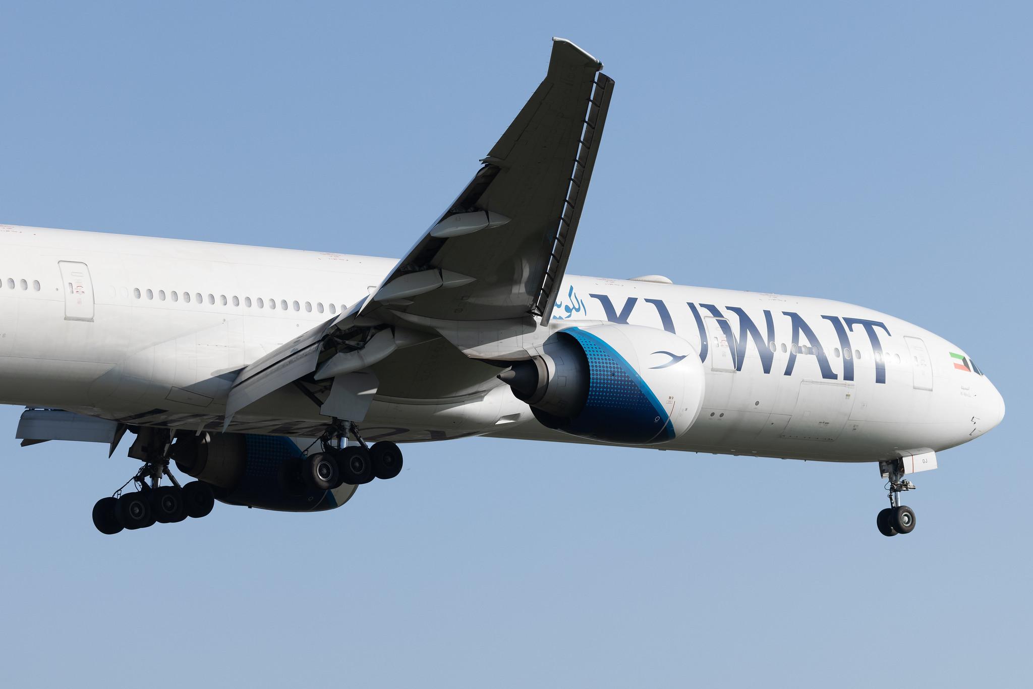 London Heathrow: Kuwait Airways (KU / KAC) |  Boeing 777-369(ER) B77W | 9K-AOJ | MSN 62567