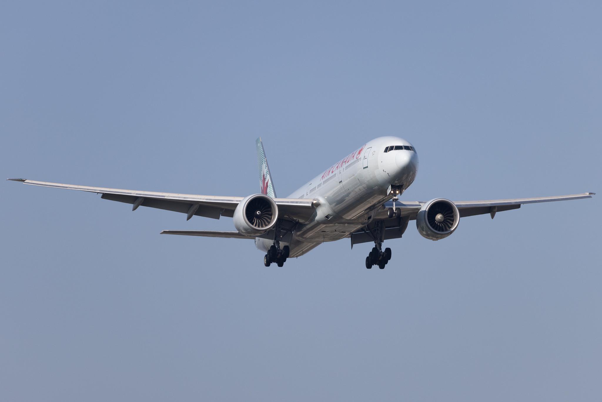 London Heathrow: Air Canada (AC / ACA) |  Boeing 777-333(ER) B77W | C-FNNU | MSN 43249