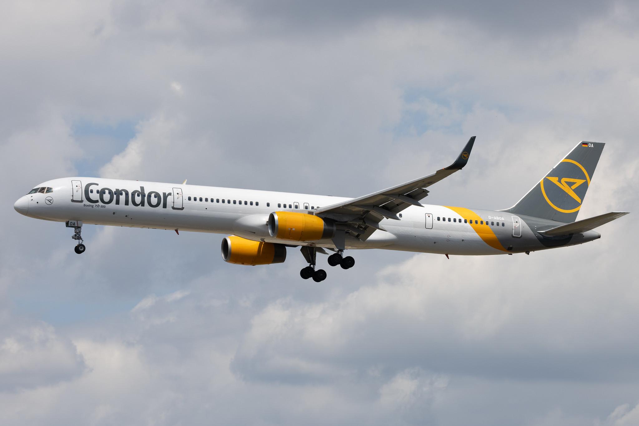 Frankfurt Airport: Condor (DE / CFG) | Boeing 757-330 B753 | D-ABOA | MSN 29016