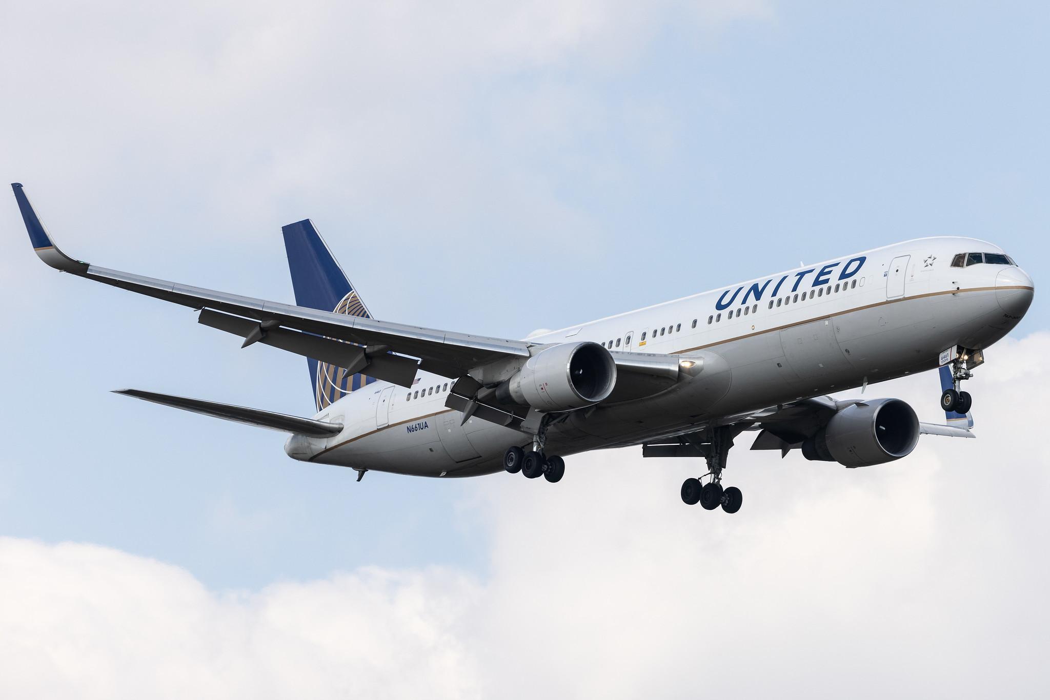 London Heathrow: United Airlines (UA / UAL) | Boeing 767-322(ER) B763 | N661UA | MSN 27158
