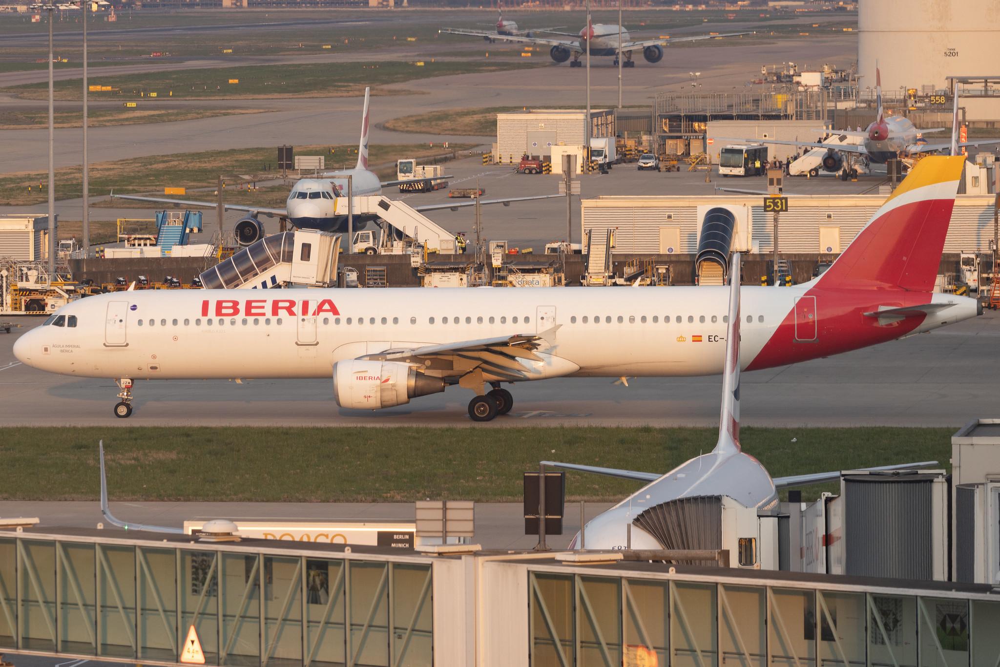 London Heathrow: Iberia (IB / IBE) | Airbus A321-212 A321 | EC-JZM | MSN 2996