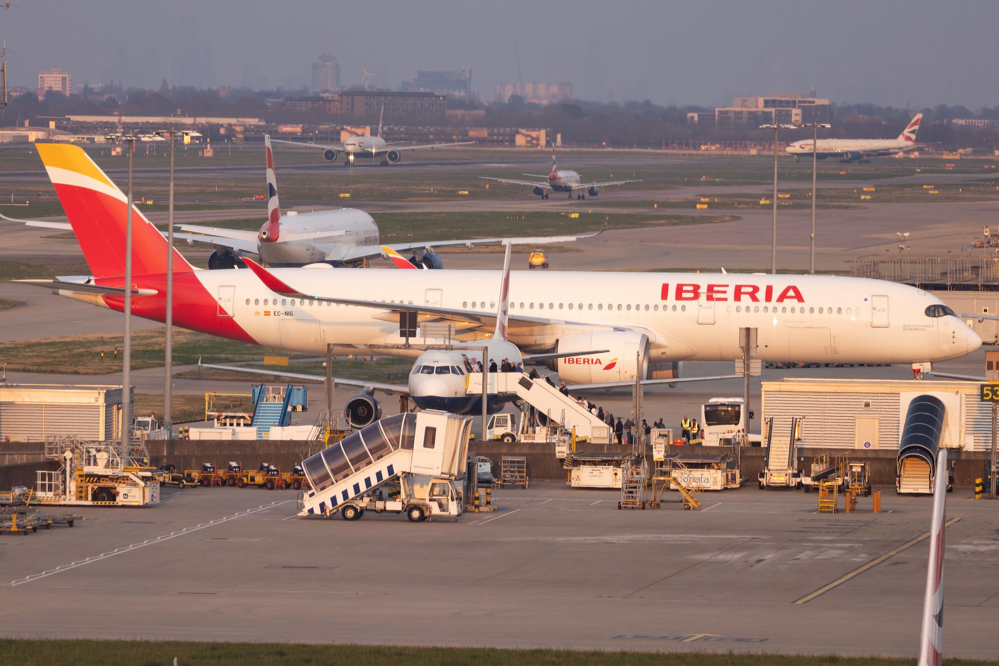 London Heathrow: Iberia (IB / IBE) | Airbus A350-941 A359 | EC-NIG | MSN 397
