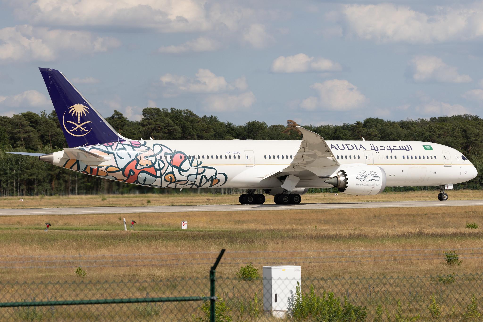 Frankfurt Airport: Saudia (SV / SVA) |  Livery: Year of Arabic Calligraphy 2021 Livery |  Boeing 787-9 Dreamliner B789 | HZ-AR13 | MSN 40047