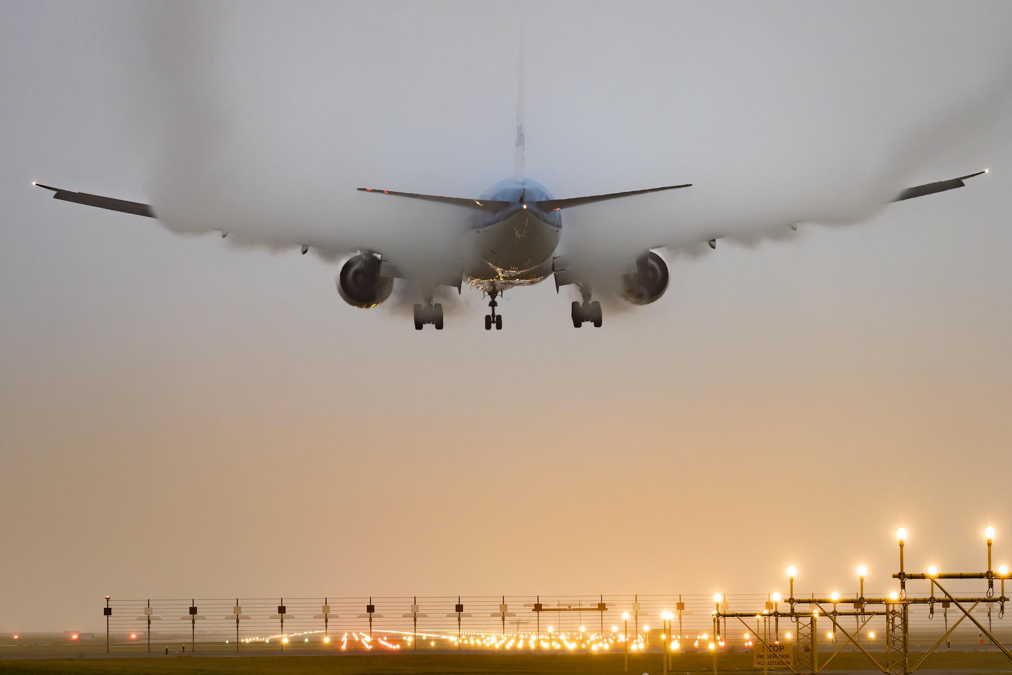 Amsterdam Schiphol: KLM (KL / KLM) | Boeing 777-306(ER) B77W | PH-BVN | MSN 44549