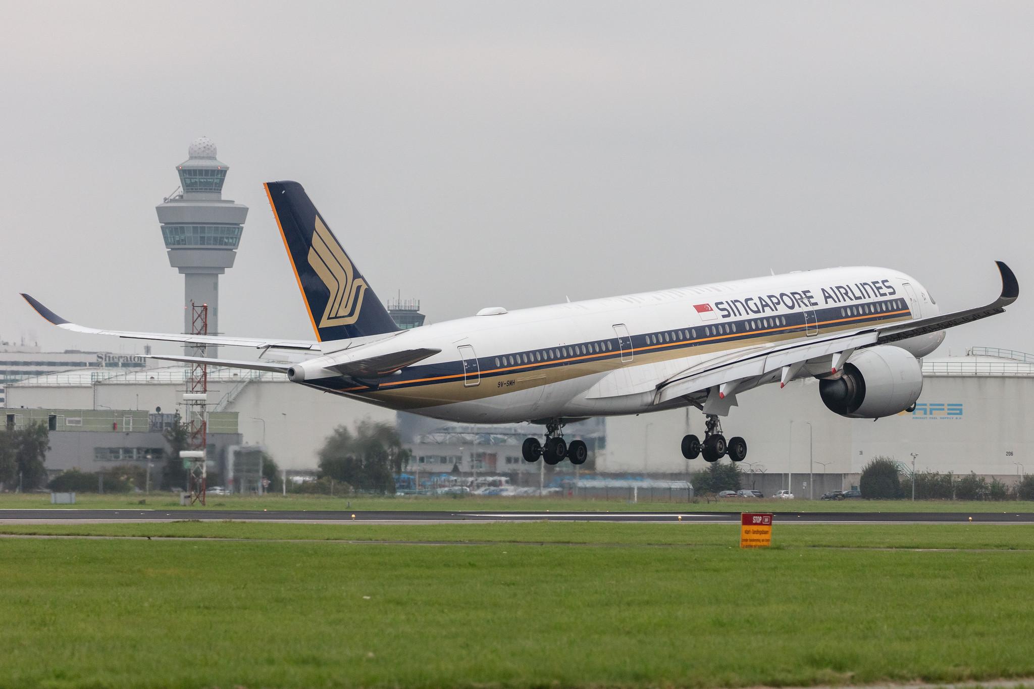 Amsterdam Schiphol: Singapore Airlines (SQ / SIA) |  Airbus A350-941 A359 | 9V-SMH | MSN 068