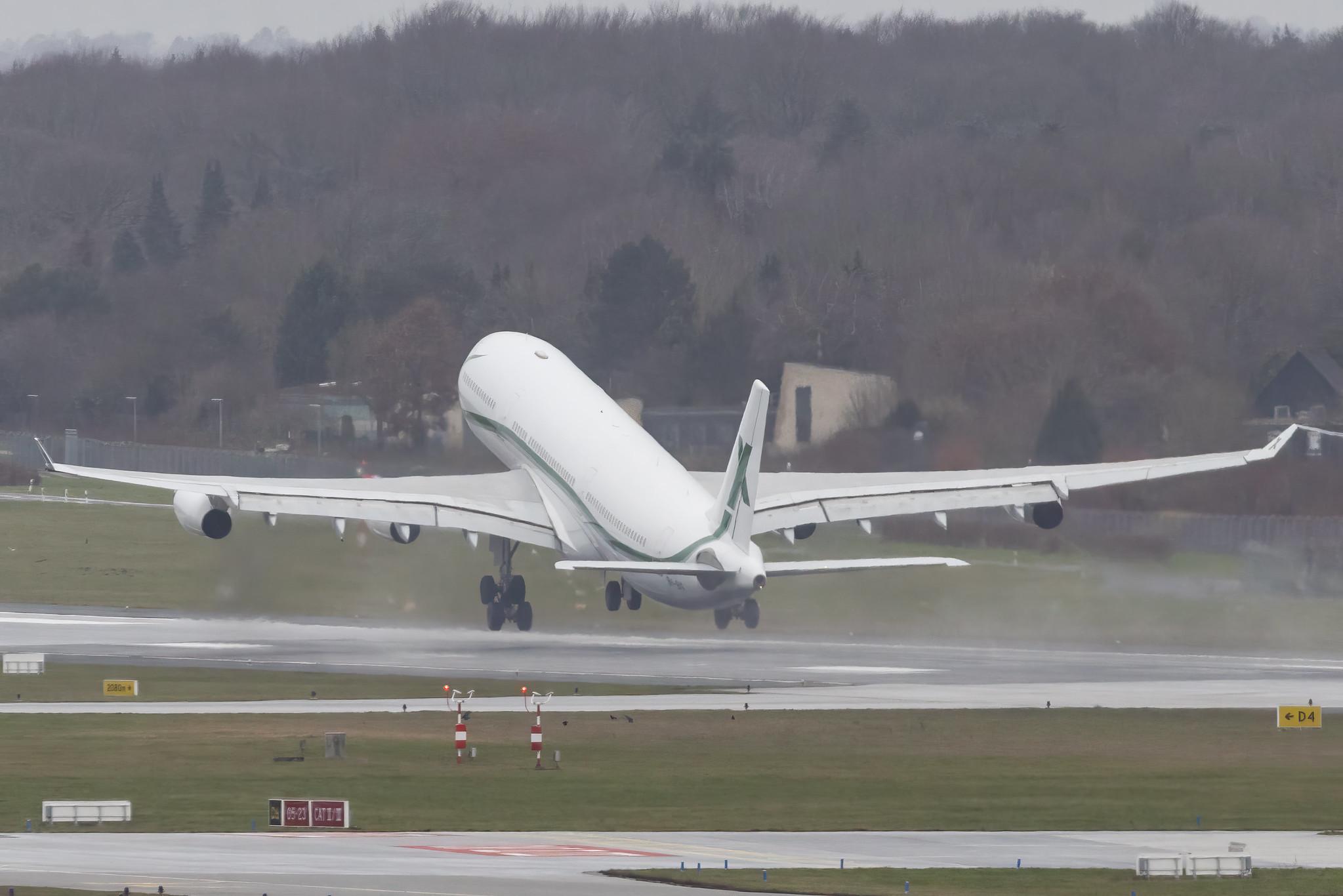 Hamburg Airport: Air X Charter (AX / AXY) | Airbus A340-312 A343 | 9H-BIG | MSN 0374