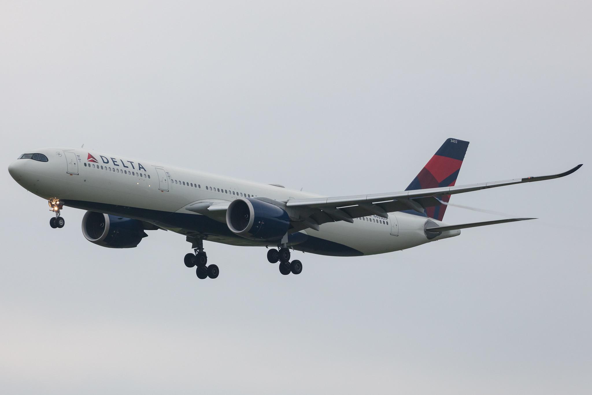 Amsterdam Schiphol: Delta Air Lines (DL / DAL) |  Airbus A330-941 A339 | N403DX | MSN 1931