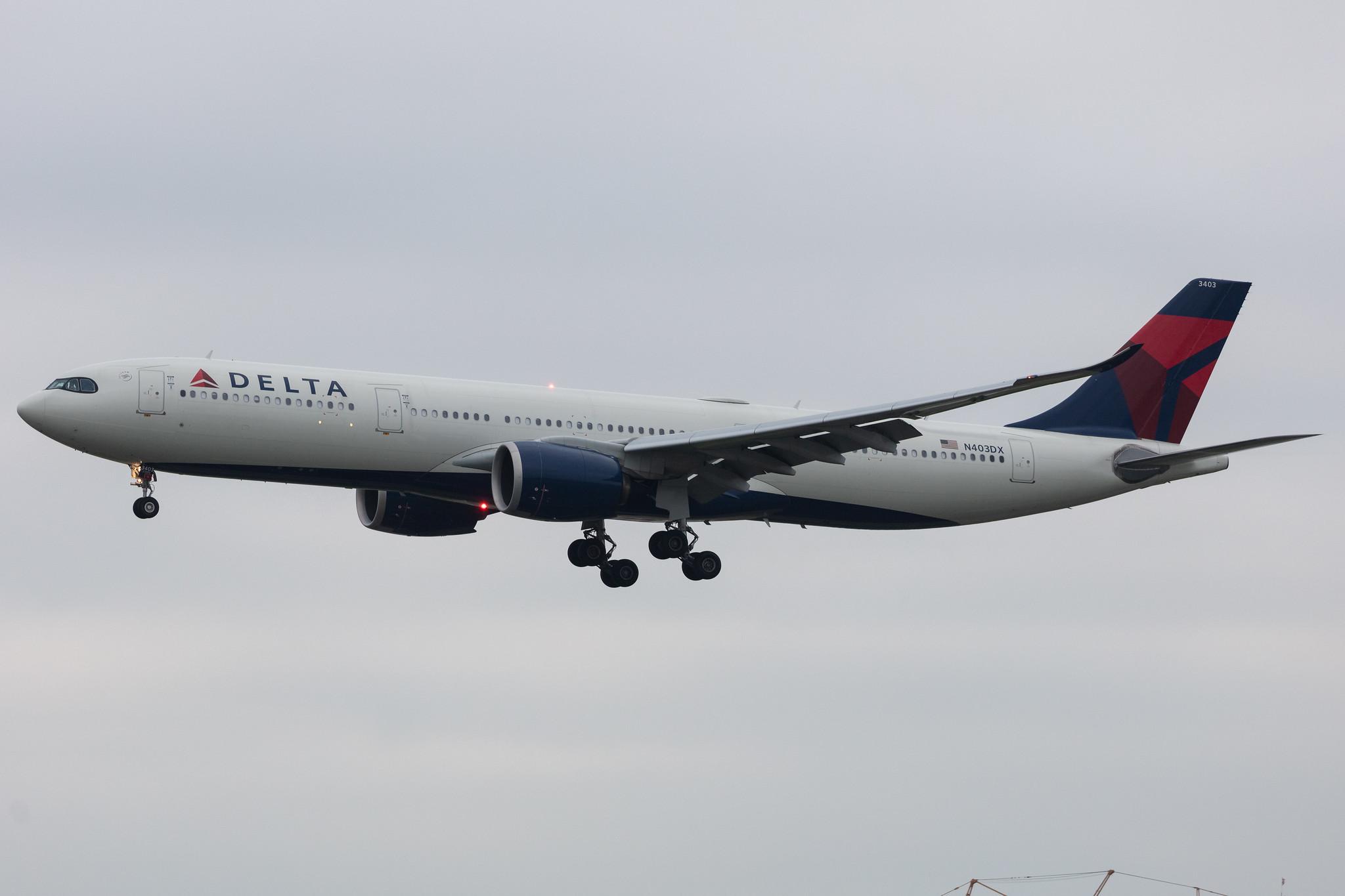 Amsterdam Schiphol: Delta Air Lines (DL / DAL) |  Airbus A330-941 A339 | N403DX | MSN 1931