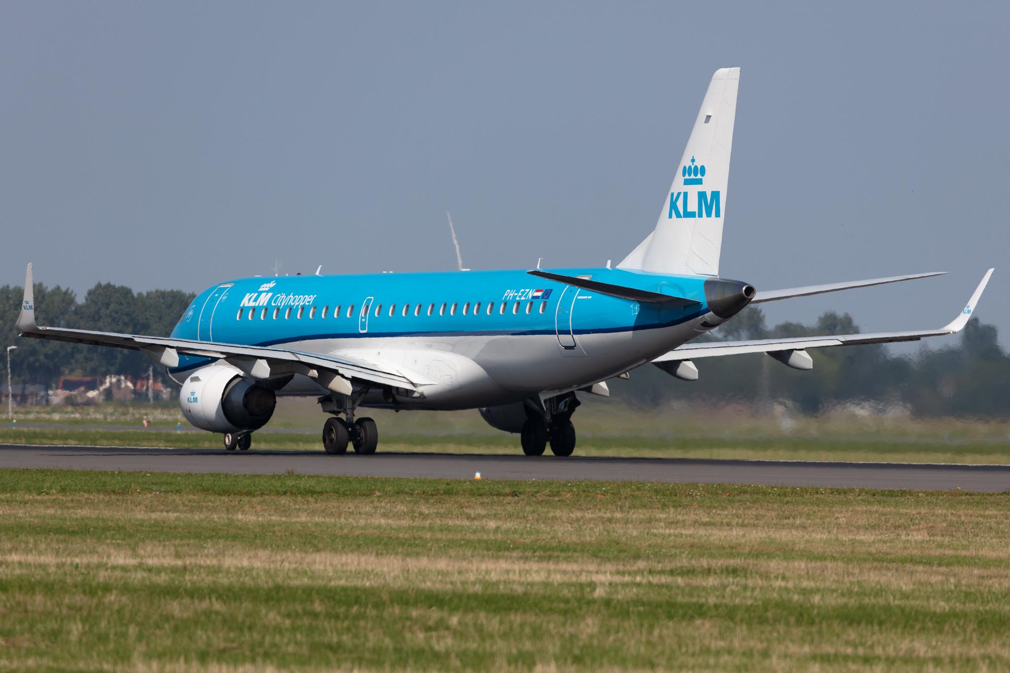 Amsterdam Schiphol: KLM (KL / KLM) | Operator: KLM Cityhopper |  Embraer E190STD E190 | PH-EZN | MSN 19000342