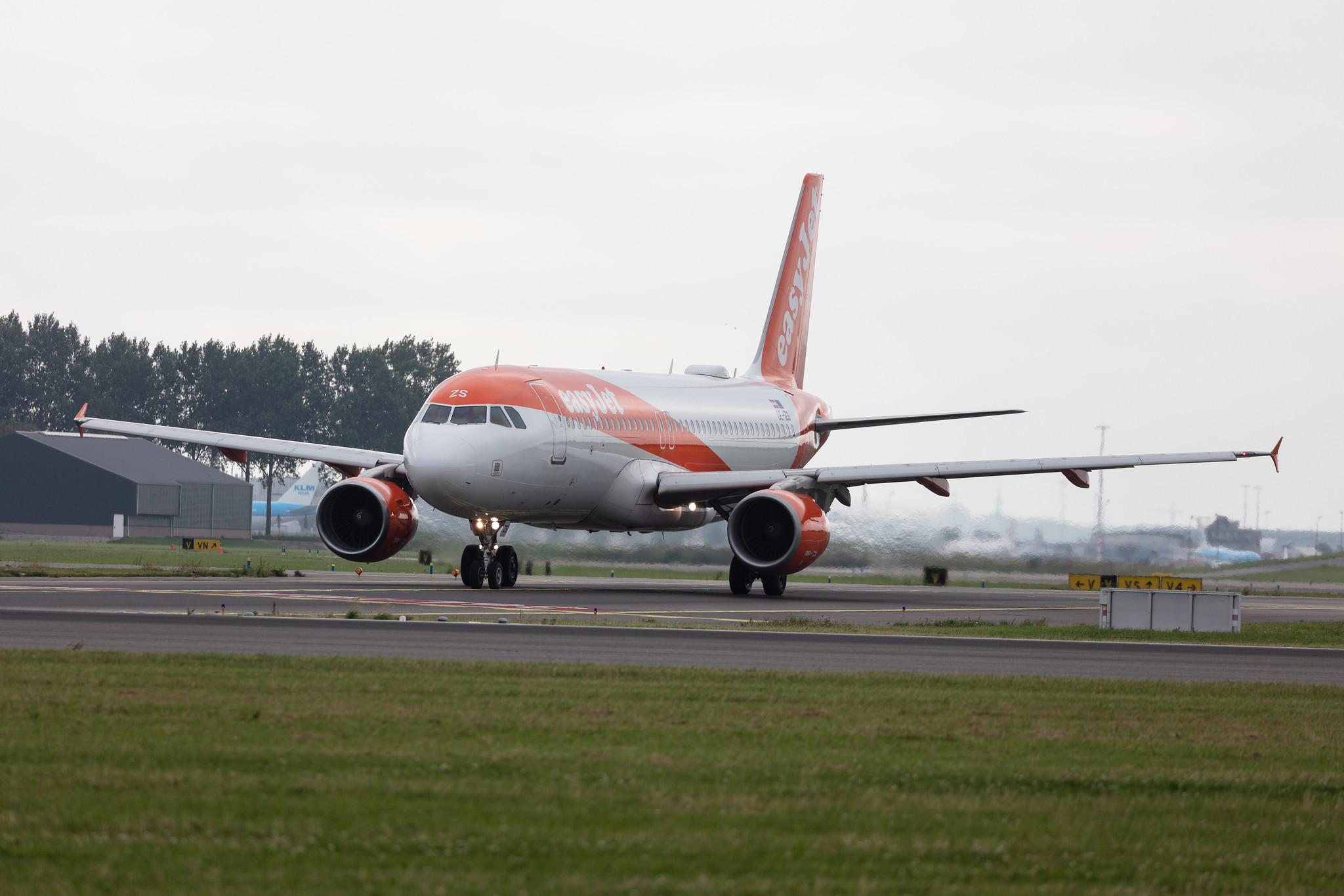 Amsterdam Schiphol: easyJet (U2 / EZY) | Operator: easyJet Europe |  Airbus A320-214 A320 | OE-IZS | MSN 3945