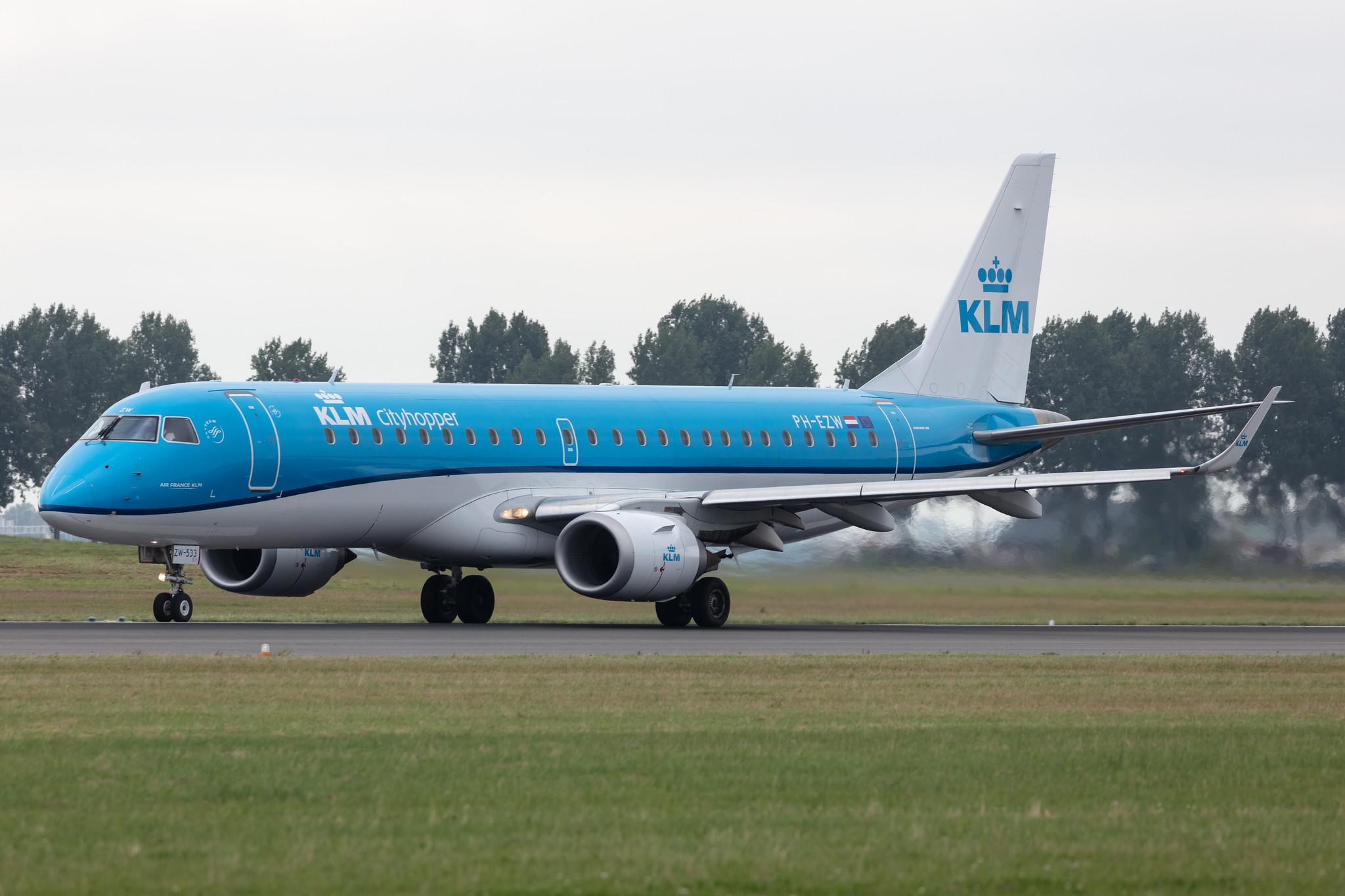 Amsterdam Schiphol: KLM (KL / KLM) | Operator: KLM Cityhopper |  Embraer E190STD E190 | PH-EZW | MSN 19000533