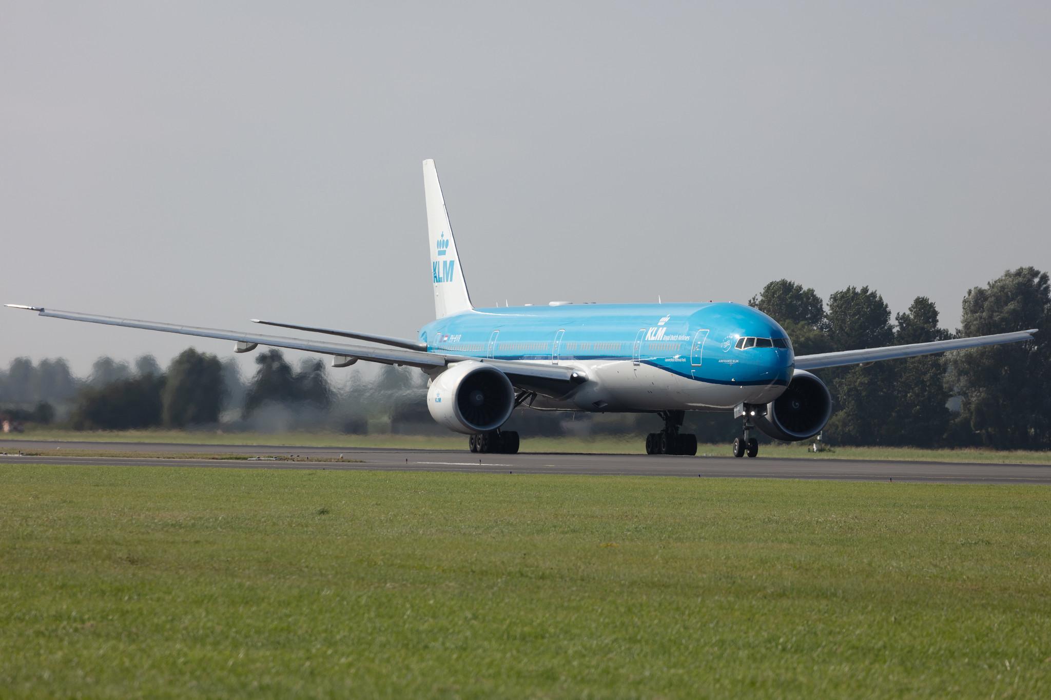 Amsterdam Schiphol: KLM (KL / KLM) |  Boeing 777-306(ER) B77W | PH-BVR | MSN 61603
