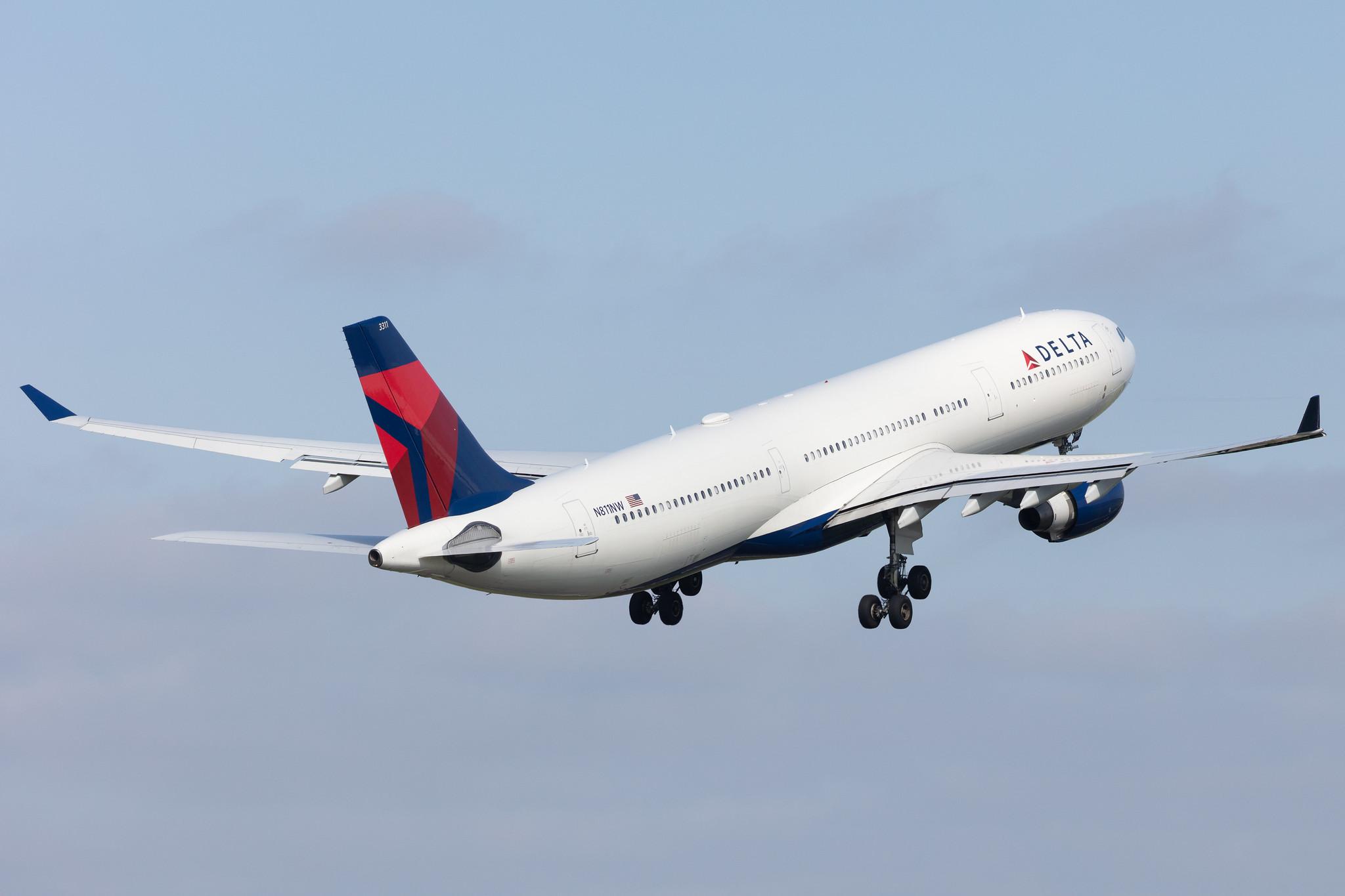 Amsterdam Schiphol: Delta Air Lines (DL / DAL) |  Airbus A330-323 A333 | N811NW | MSN 0690