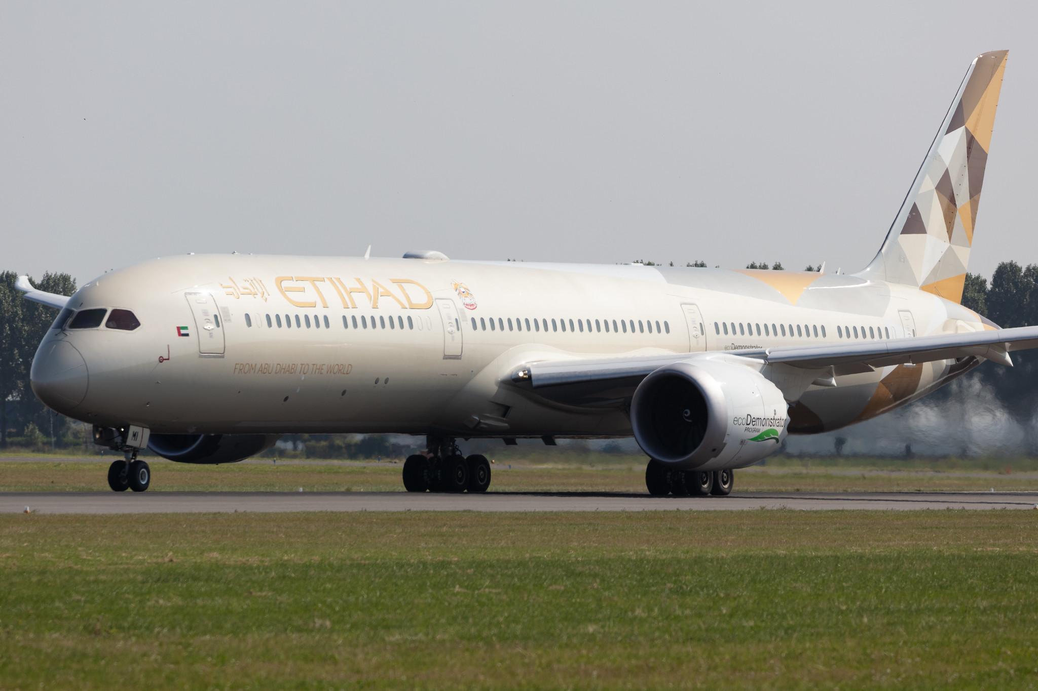 Amsterdam Schiphol: Etihad Airways (EY / ETD) |  Boeing 787-10 Dreamliner B78X | A6-BMI | MSN 60768