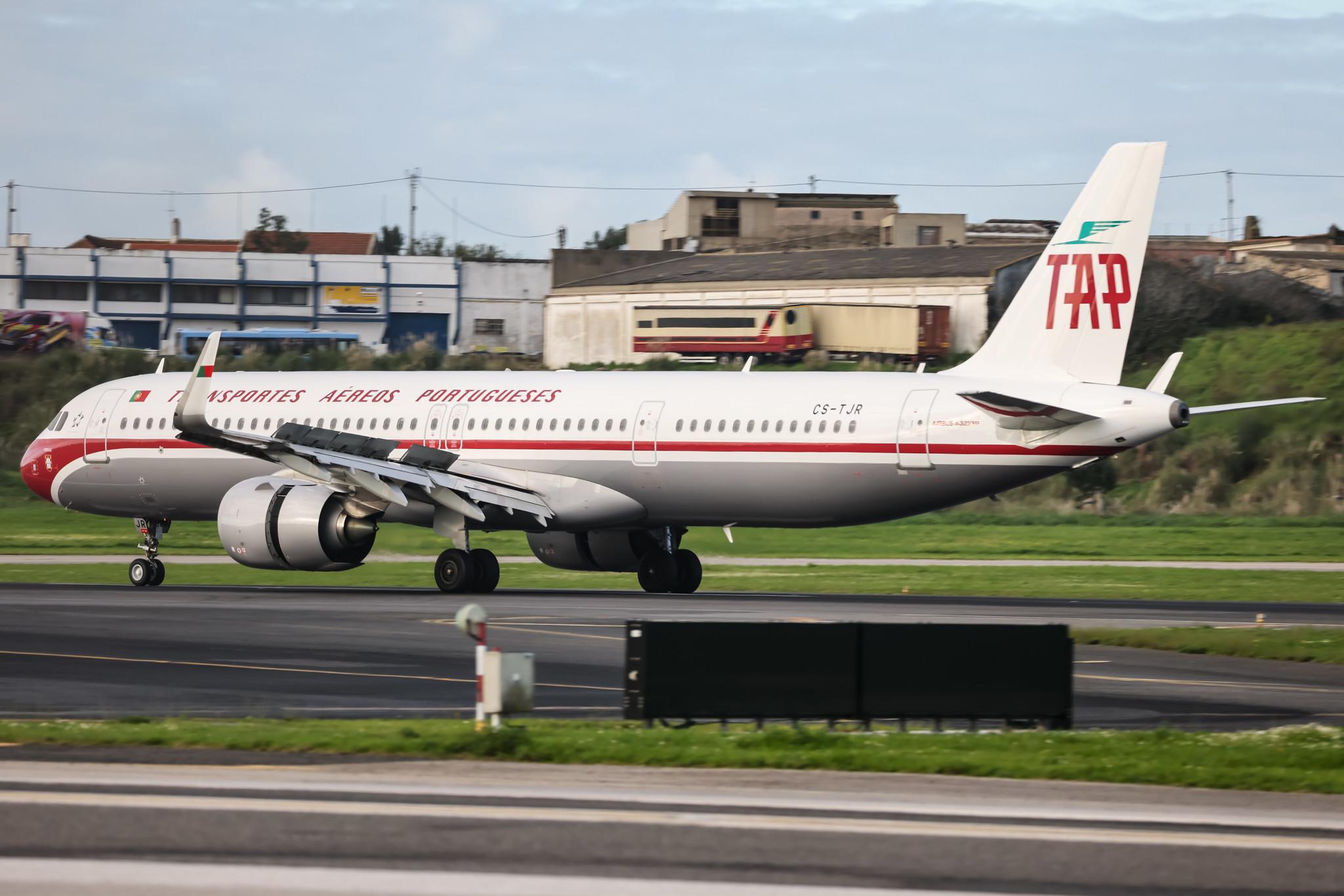 Aeroporto de Lisboa: TAP Air Portugal (TP / TAP) | Livery: Retro Livery | Airbus A321-251NX A21N | CS-TJR | MSN 10105