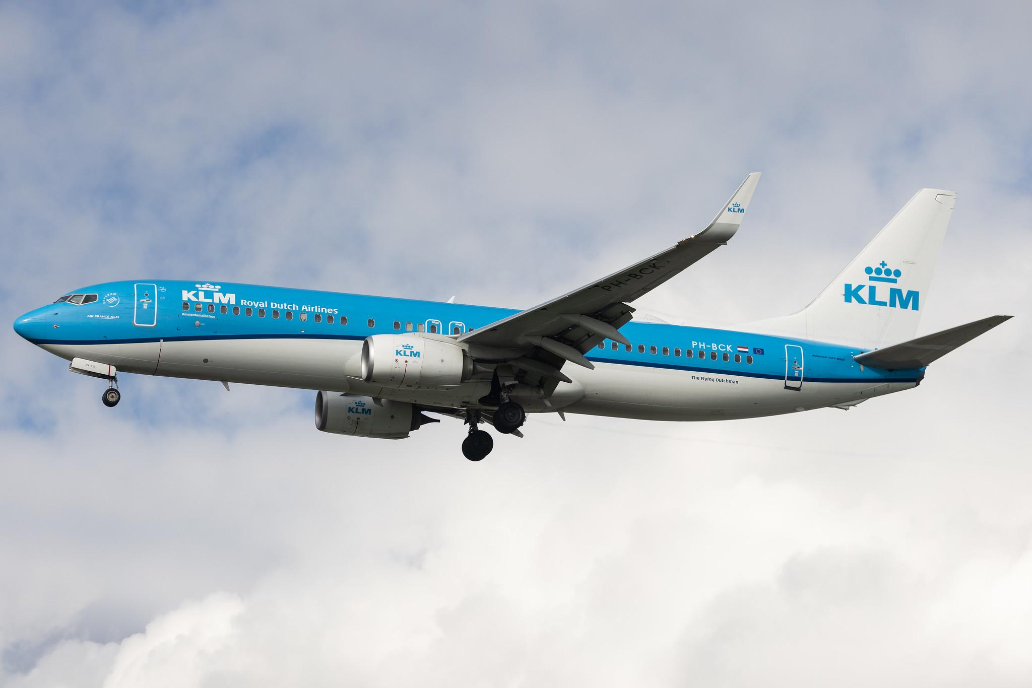 Aeroporto de Lisboa: KLM (KL / KLM) | Boeing 737-8K2 B738 | PH-BCK | MSN 62580