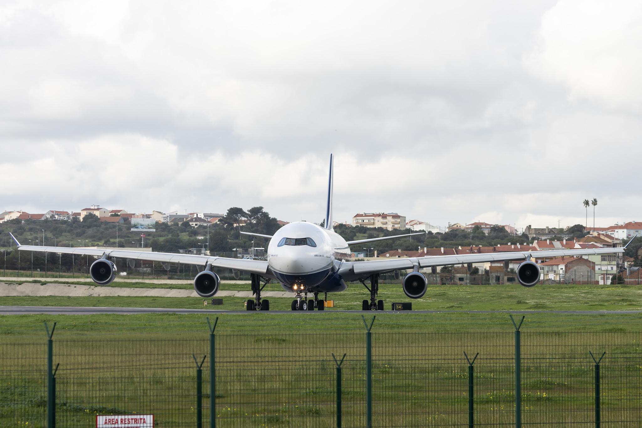 Aeroporto de Lisboa: Hi Fly (5K / HFY) | Operator: Hi Fly Malta | Airbus A340-312 A343 | 9H-SUN | MSN 0367