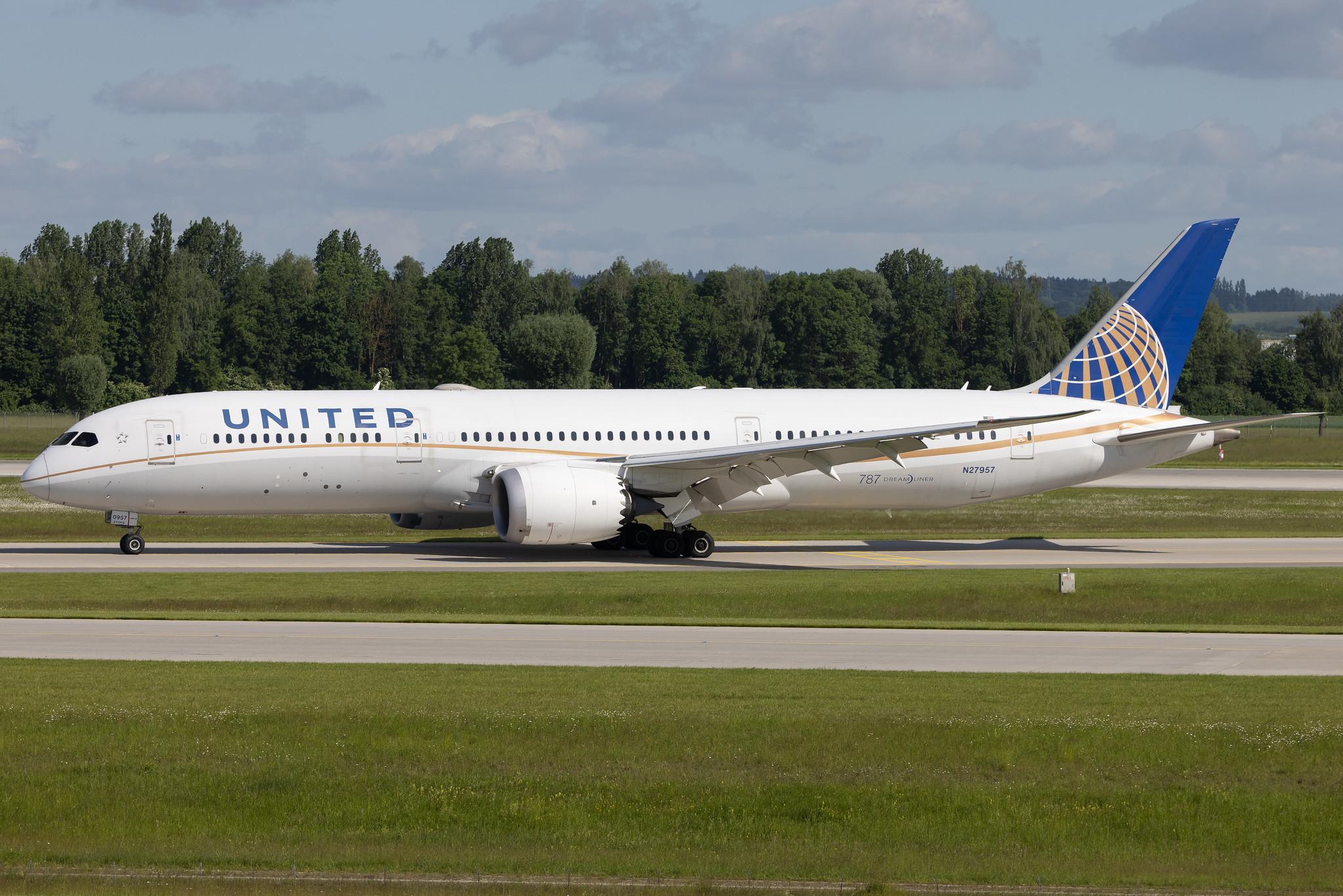 Munich Airport: United Airlines (UA / UAL) |  Boeing 787-9 Dreamliner B789 | N27957 | MSN 36409
