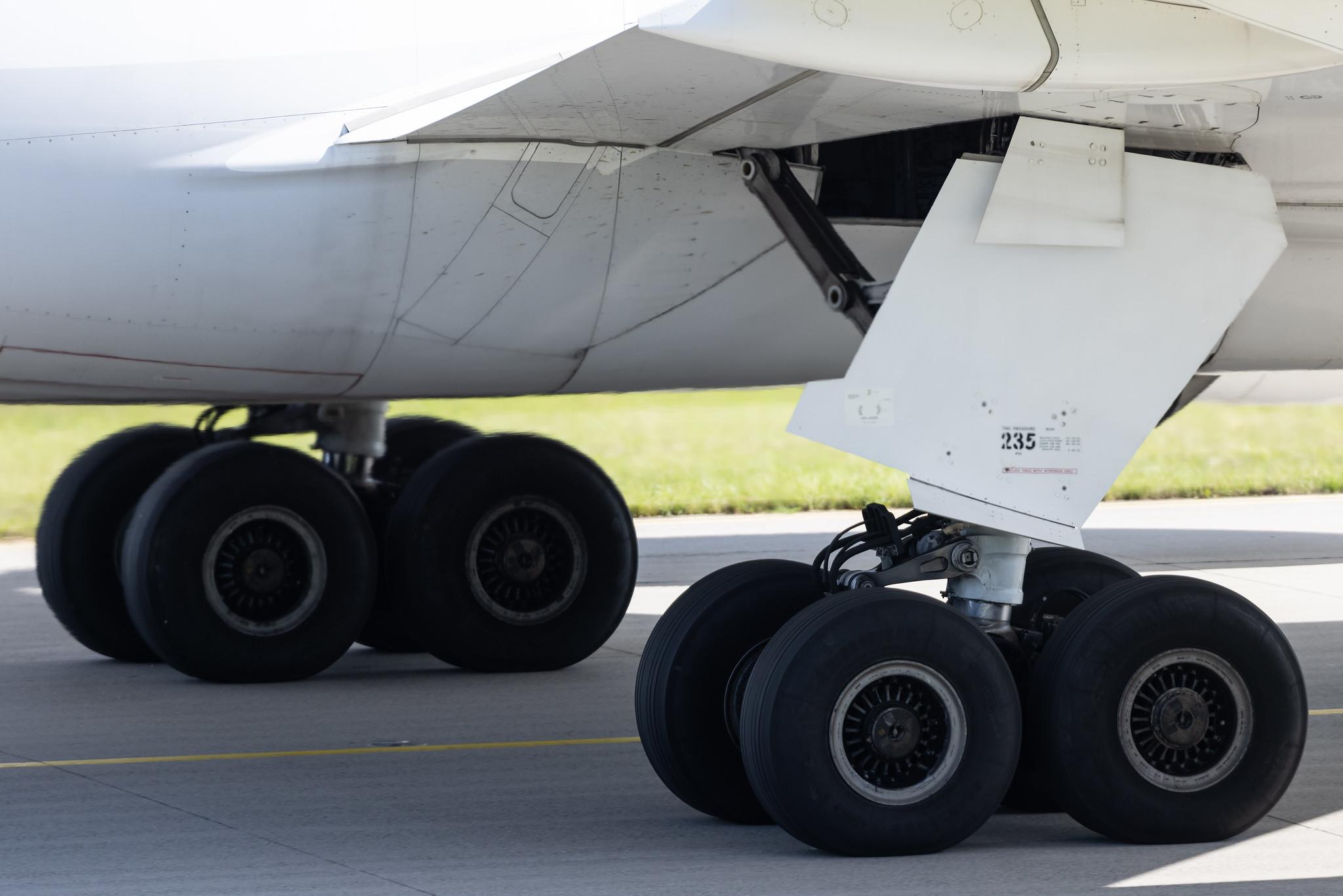 Munich Airport: United Airlines (UA / UAL) |  Boeing 787-9 Dreamliner B789 | N27957 | MSN 36409