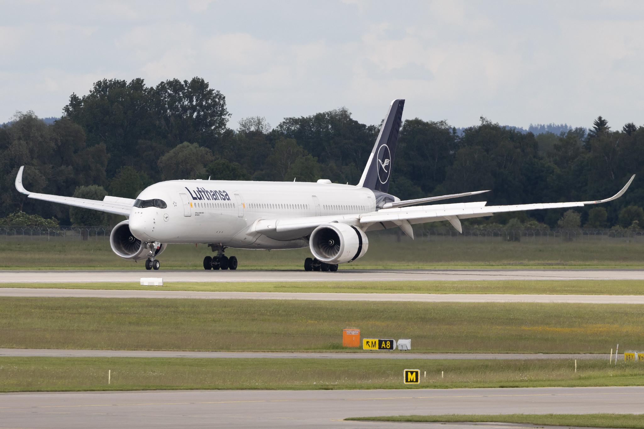 Munich Airport: Lufthansa (LH / DLH) | Airbus A350-941 A359 | D-AIXM | MSN 287
