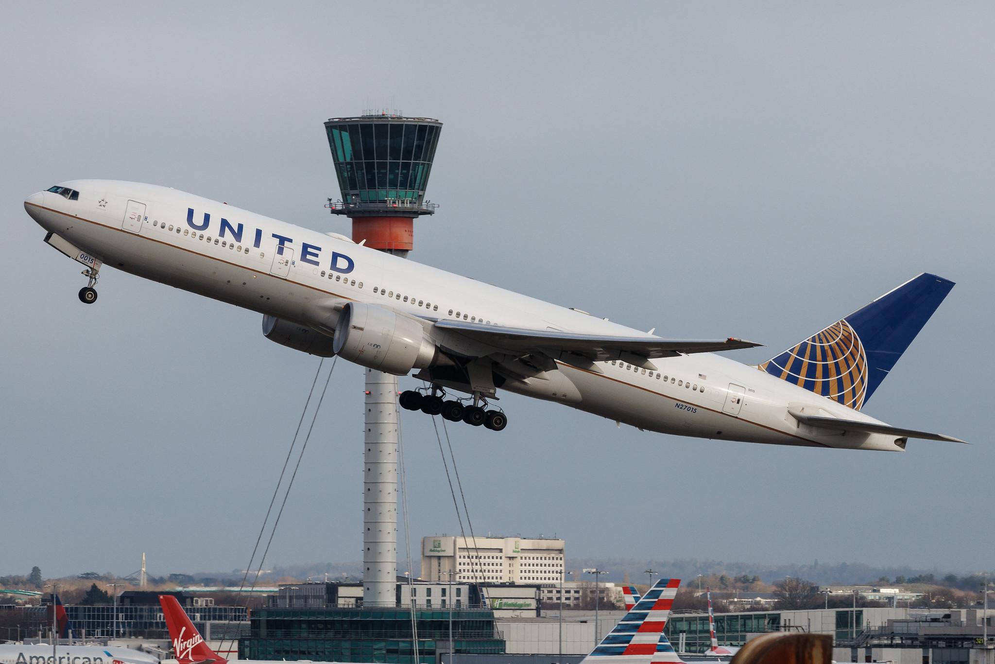 London Heathrow: United Airlines (UA / UAL) | Boeing 777-224(ER) B772 | N27015 | MSN 28678