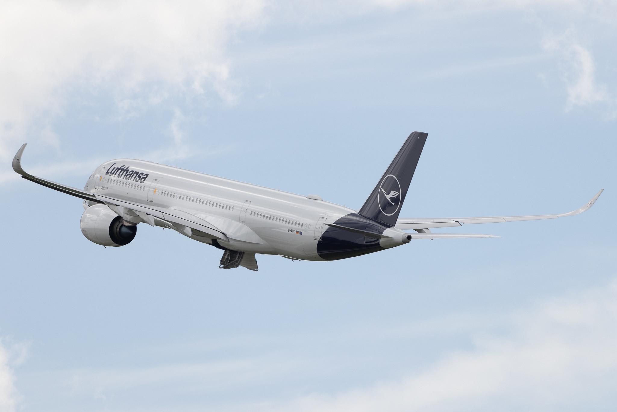 Munich Airport: Lufthansa (LH / DLH) | Airbus A350-941 A359 | D-AIVC | MSN 243