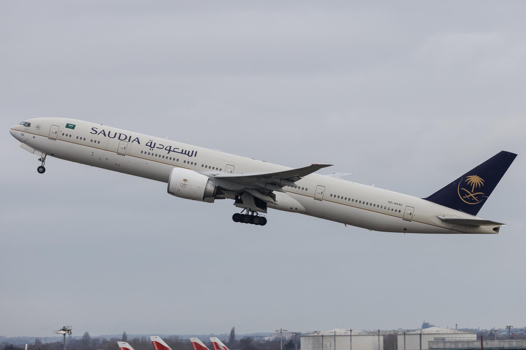 London Heathrow: Saudia (SV / SVA) | Boeing 777-368(ER) B77W | HZ-AK42 | MSN 62762
