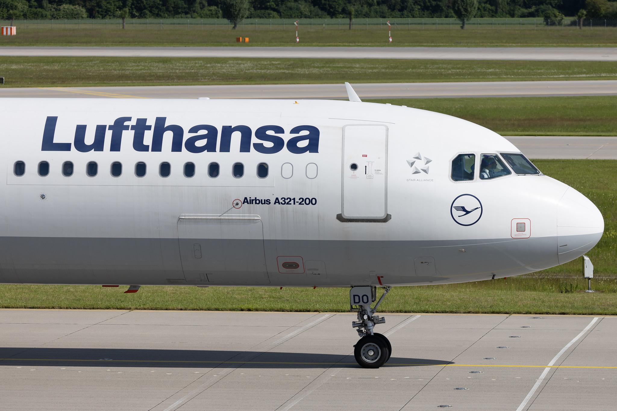 Munich Airport: Lufthansa (LH / DLH) | Airbus A321-231 A321 | D-AIDO | MSN 4994