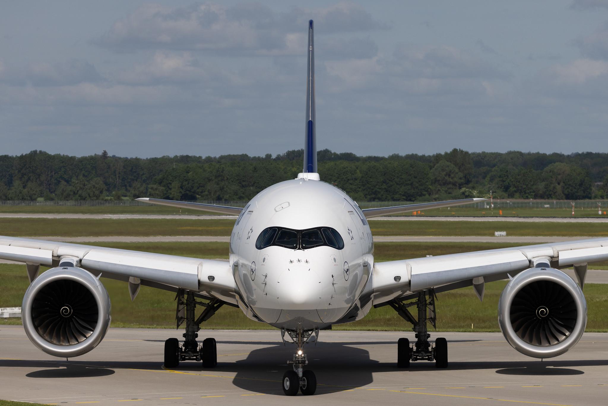 Munich Airport: Lufthansa (LH / DLH) | Airbus A350-941 A359 | D-AIXD | MSN 127