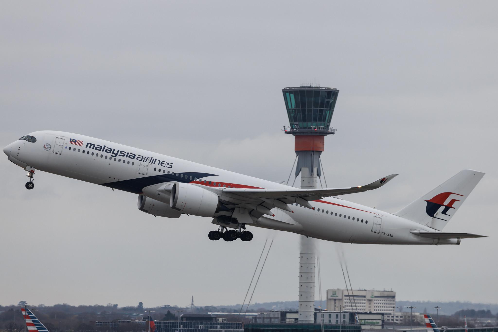 London Heathrow: Malaysia Airlines (MH / MAS) | Airbus A350-941 A359 | 9M-MAB | MSN 159