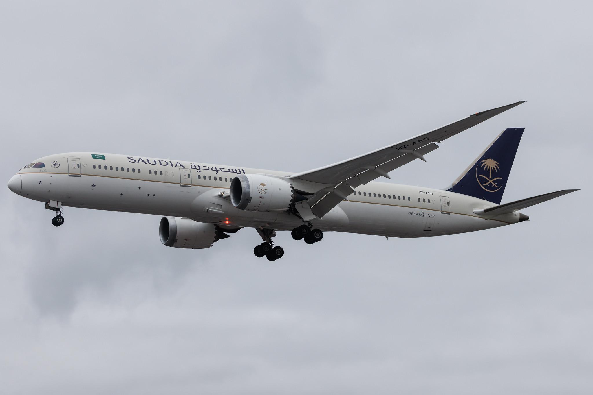 London Heathrow: Saudia (SV / SVA) |  Boeing 787-9 Dreamliner B789 | HZ-ARG | MSN 41550