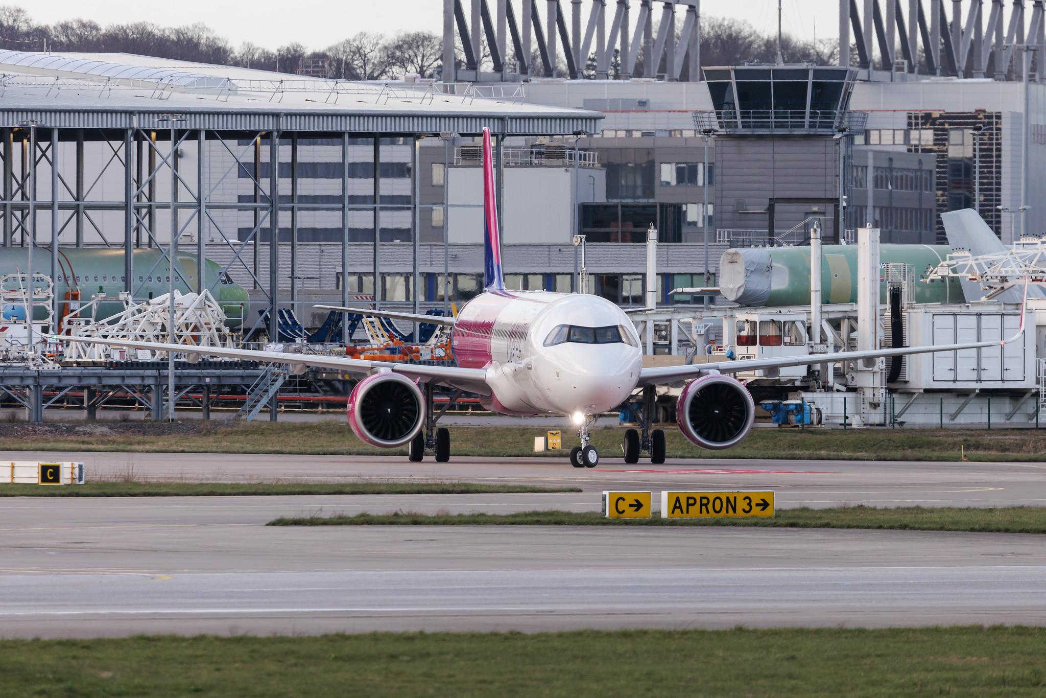 Hamburg Finkenwerder: Wizz Air Malta | Airbus A321-271NX A21N | D-AVXD | 9H-WDM | MSN 11273