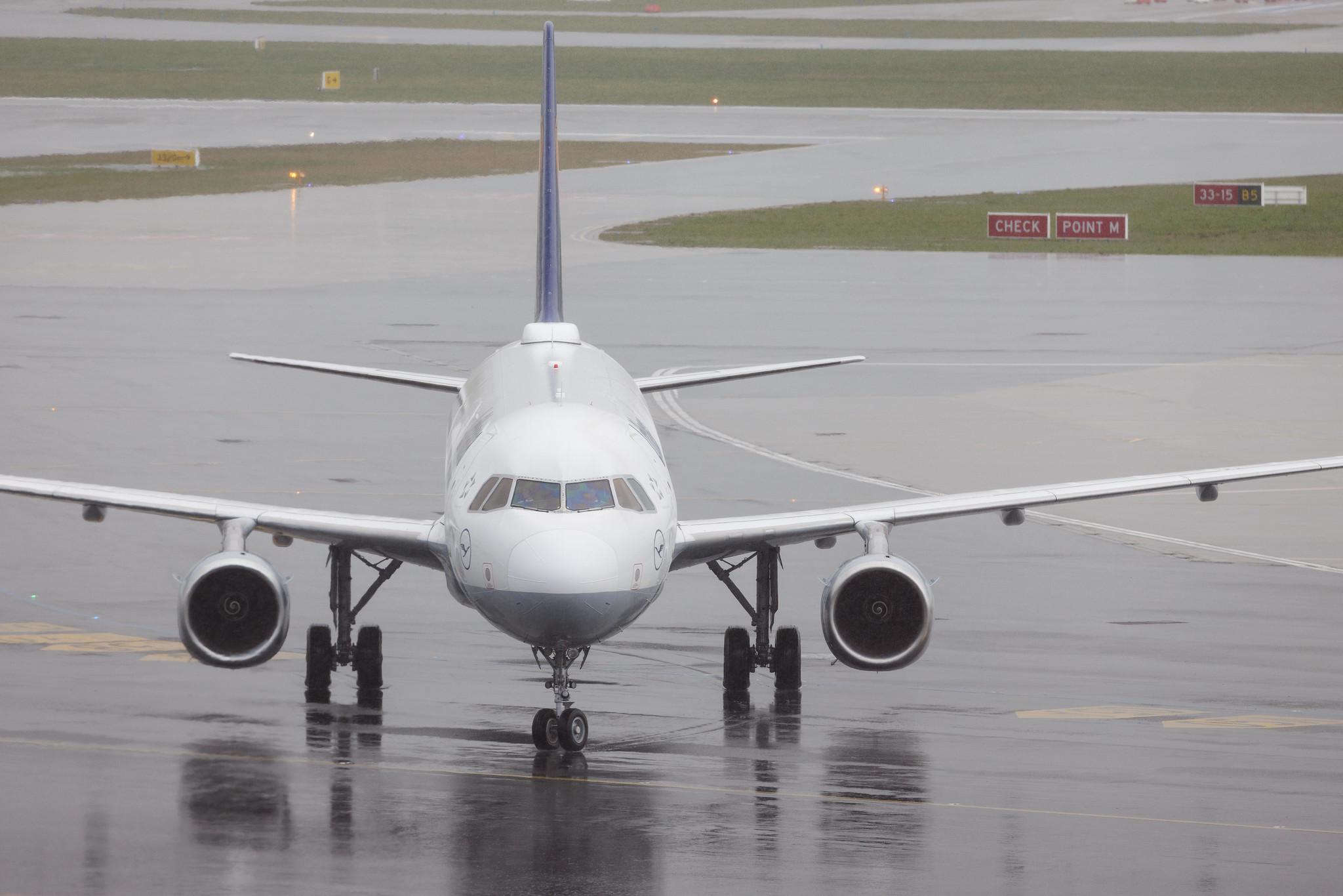 Hamburg Airport: Lufthansa (LH / DLH) | Airbus A321-131 A321 | D-AIRC | MSN 0473