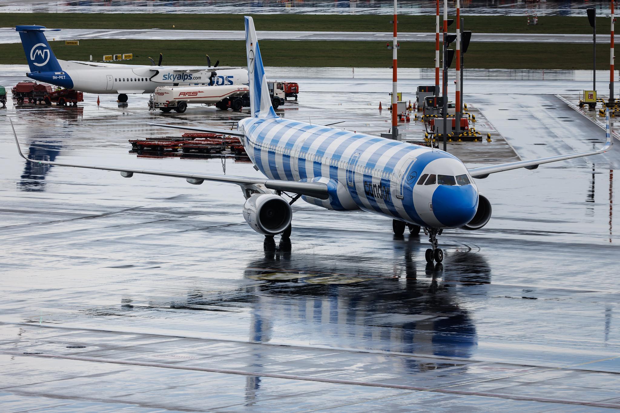 Hamburg Airport: Condor (DE / CFG) | Airbus A321-211 A321 | D-AIAF | MSN 6459