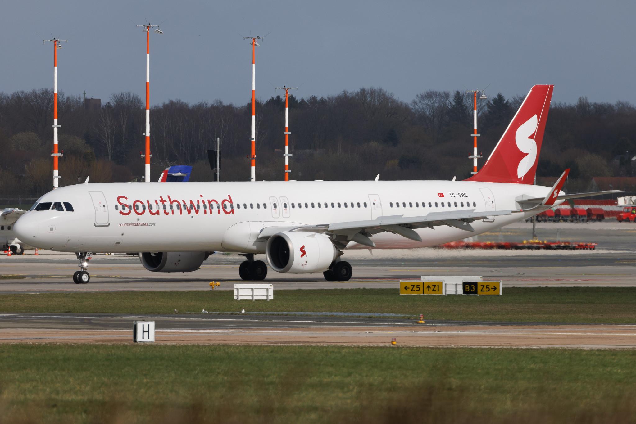 Hamburg Airport: Southwind Airlines (2S / STW) |  Airbus A321-253NX A21N | TC-GRE | MSN 11039