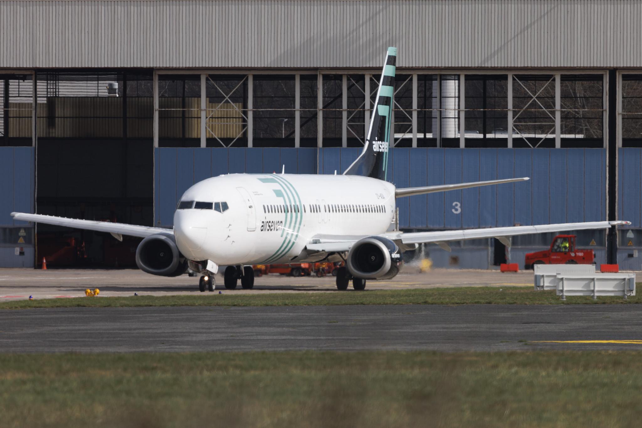 Hamburg Airport: Airseven | Boeing 737-405 B734 | OY-ASA | MSN 24644