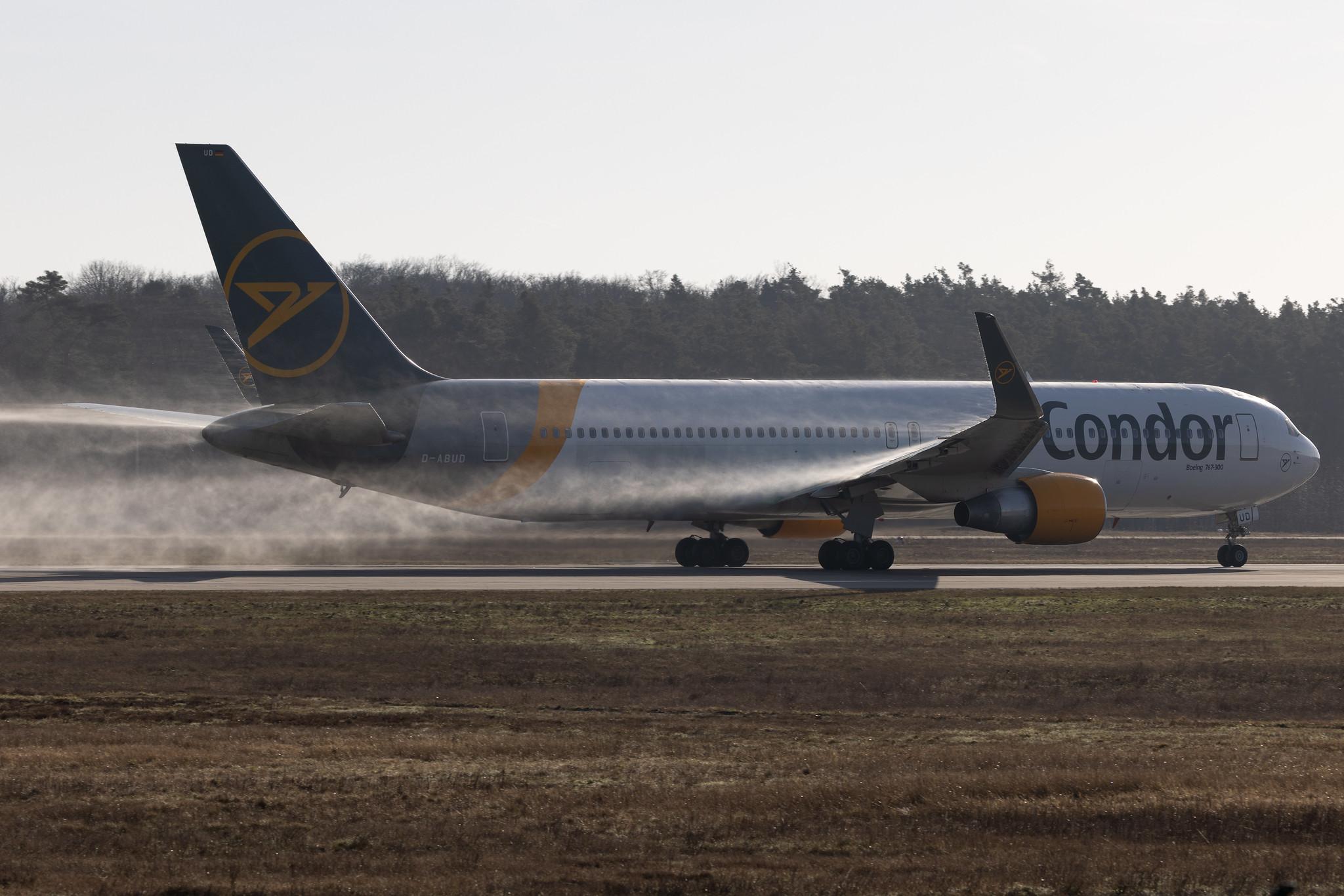 Frankfurt Airport: Condor (DE / CFG) | Boeing 767-330(ER) B763 | D-ABUD | MSN 26983