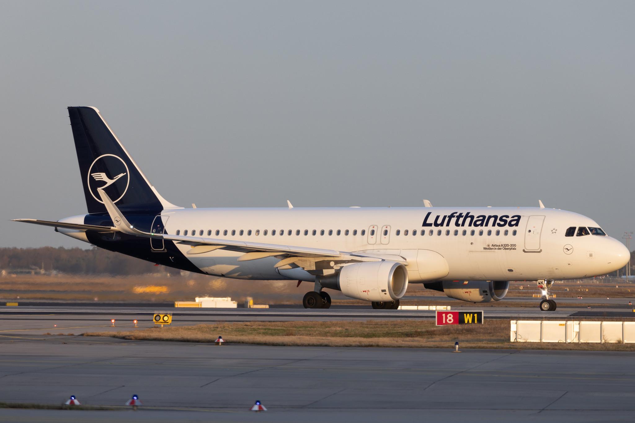 Frankfurt Airport: Lufthansa (LH / DLH) | Airbus A320-214 A320 | D-AIWK | MSN 9058