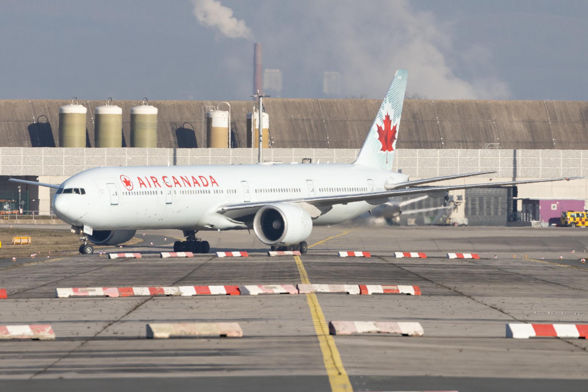 Frankfurt Airport: Air Canada (AC / ACA) | Boeing 777-333(ER) B77W | C-FIVS | MSN 35784