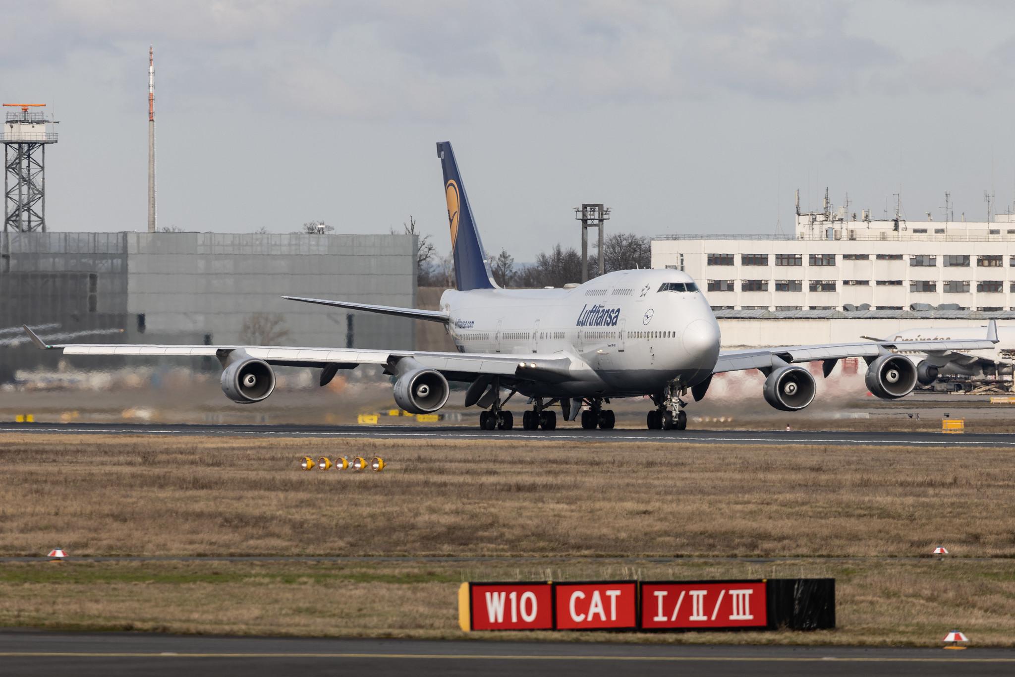 Frankfurt Airport: Lufthansa (LH / DLH) | Boeing 747-430 B744 | D-ABVU | MSN 29492